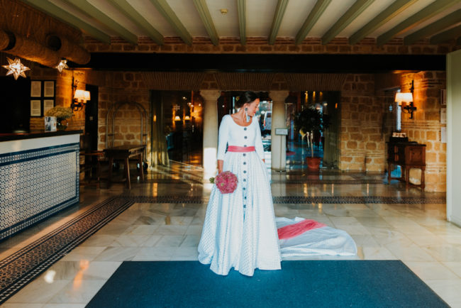 Vestido de novia. Parador de Carmona.