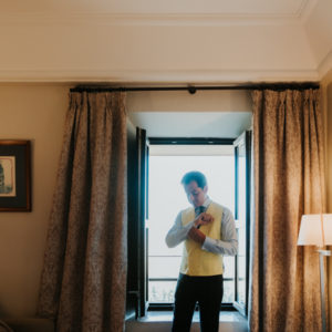 Preparativos de boda. El novio.